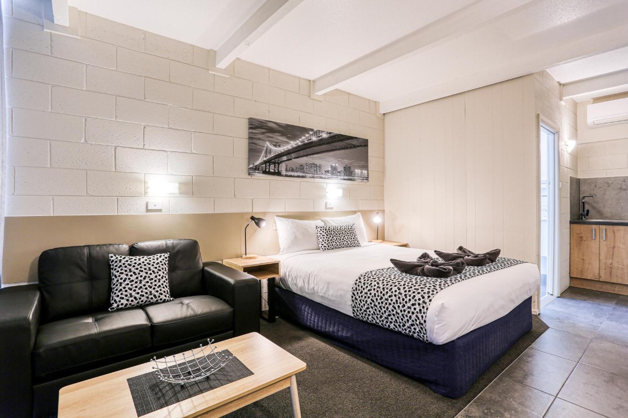Castle Creek Motor Inn Euroa Dış mekan fotoğraf