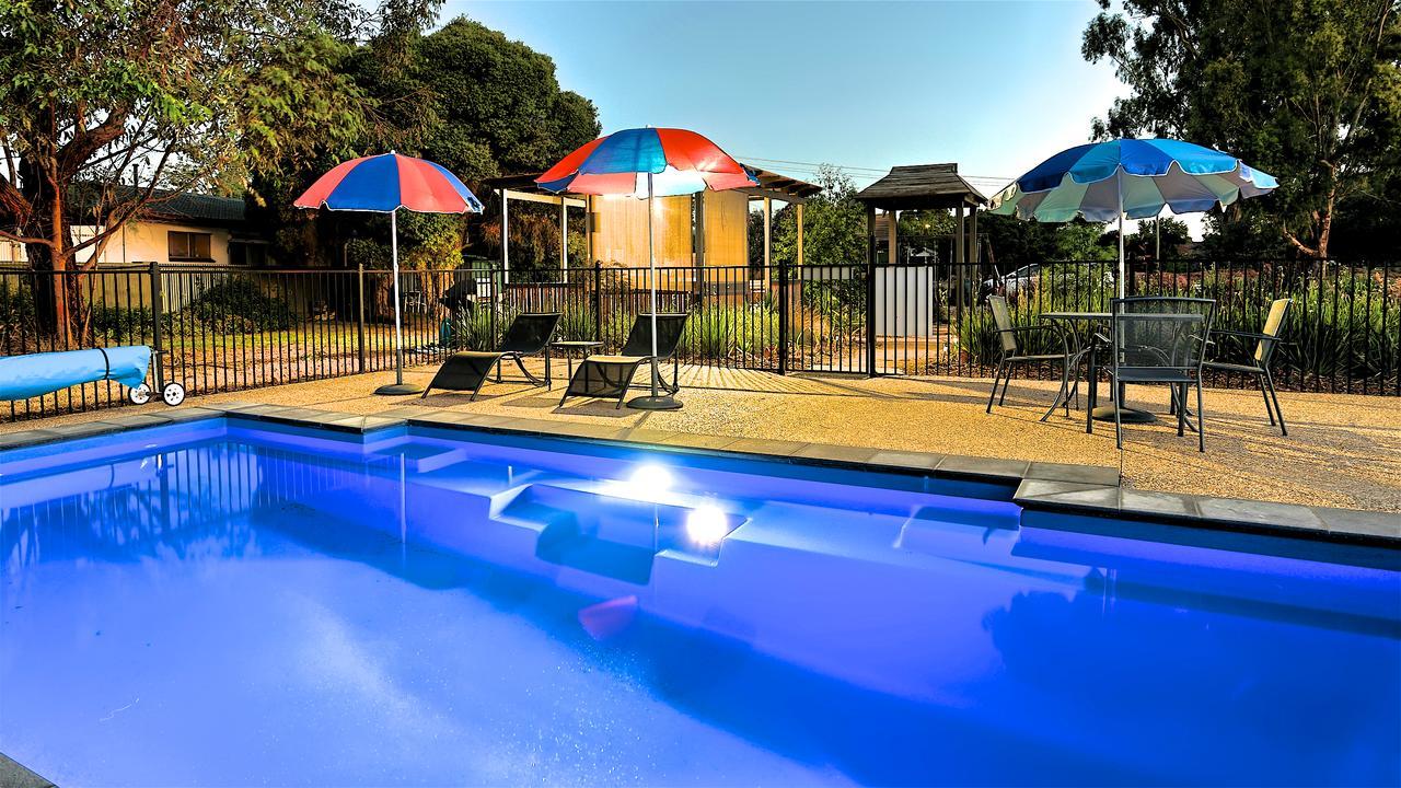 Castle Creek Motor Inn Euroa Dış mekan fotoğraf