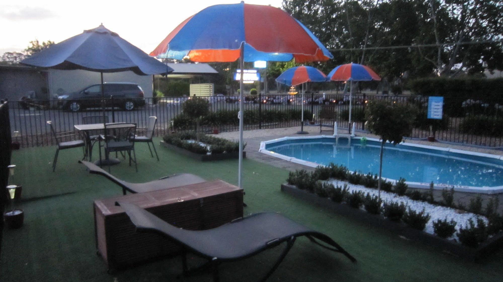 Castle Creek Motor Inn Euroa Dış mekan fotoğraf