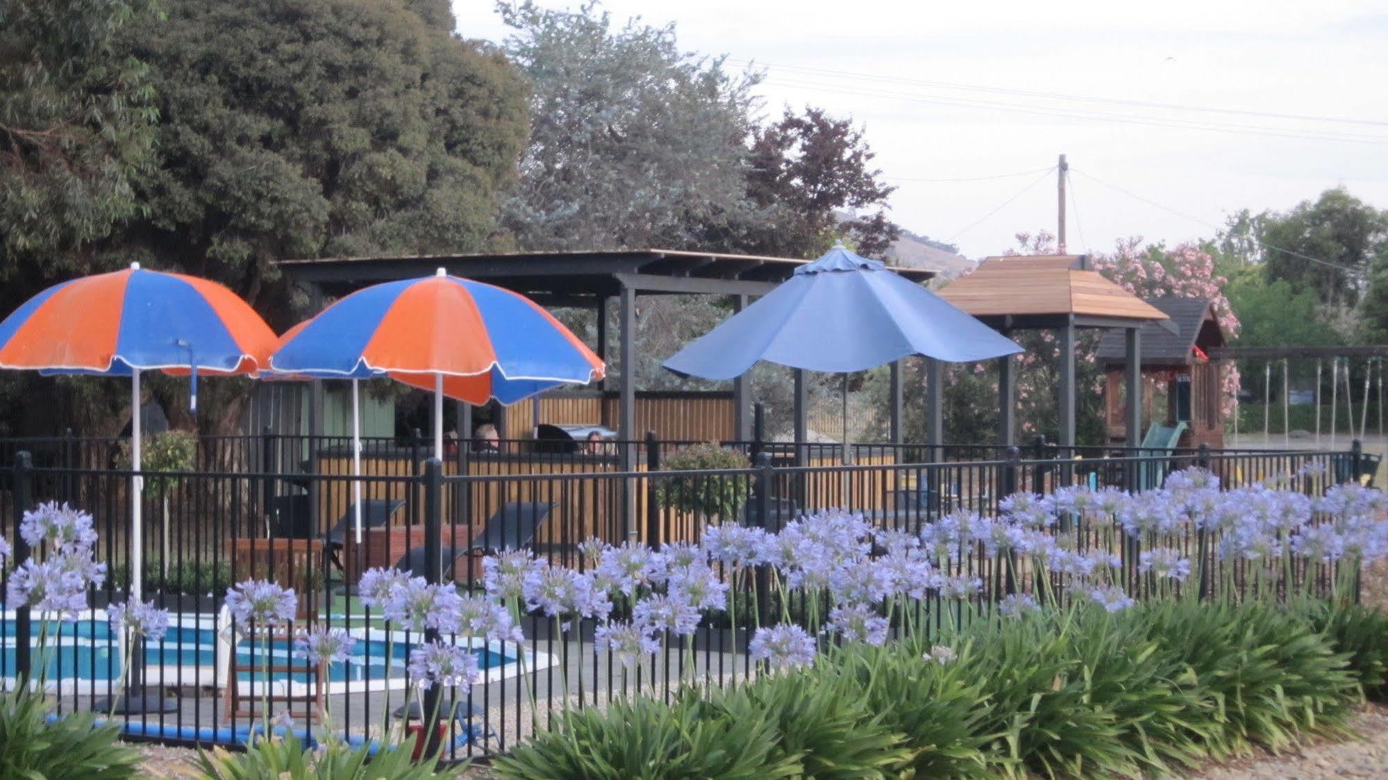 Castle Creek Motor Inn Euroa Dış mekan fotoğraf